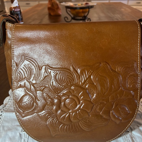 Patricia Nash Cavallina Tooled Leather Shoulder/ Saddle Handbag - Picture 6 of 12